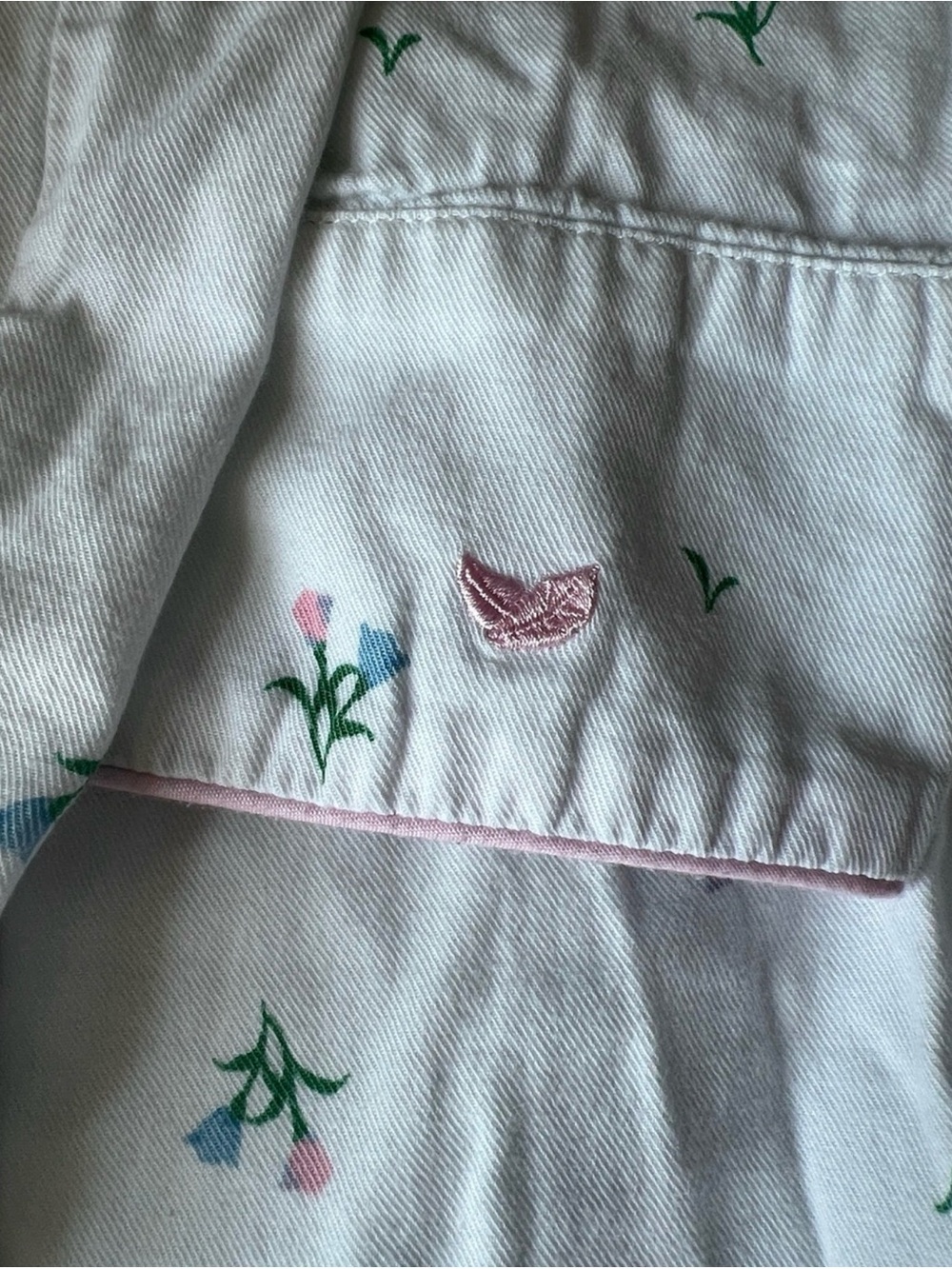 Great condition White Floral Pajama Set with Pink Trim - Picture 10 of 14